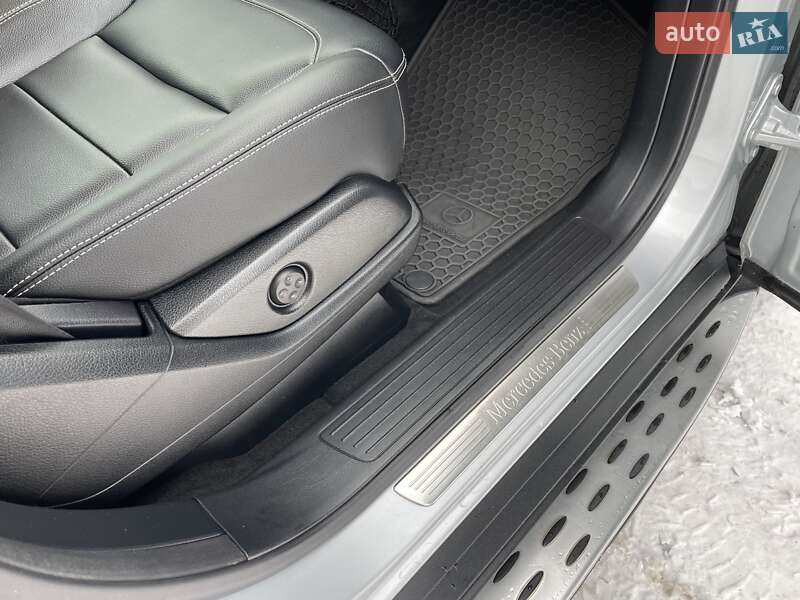 Позашляховик / Кросовер Mercedes-Benz M-Class 2012 в Ковелі