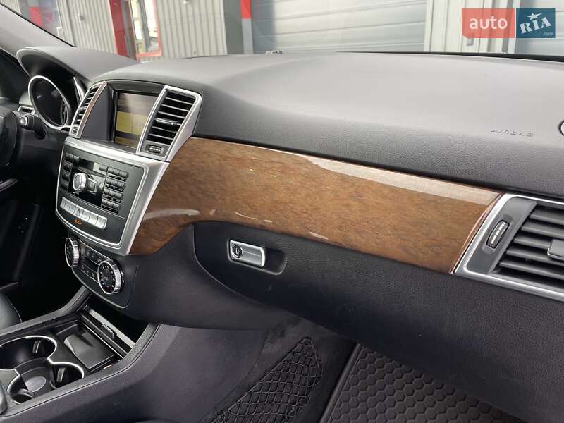 Позашляховик / Кросовер Mercedes-Benz M-Class 2012 в Ковелі