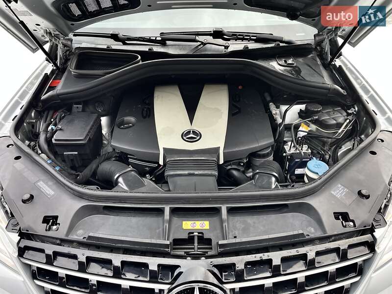 Позашляховик / Кросовер Mercedes-Benz M-Class 2012 в Ковелі