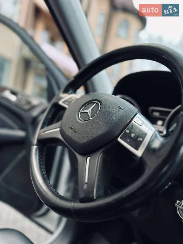 Позашляховик / Кросовер Mercedes-Benz M-Class 2011 в Солотвині