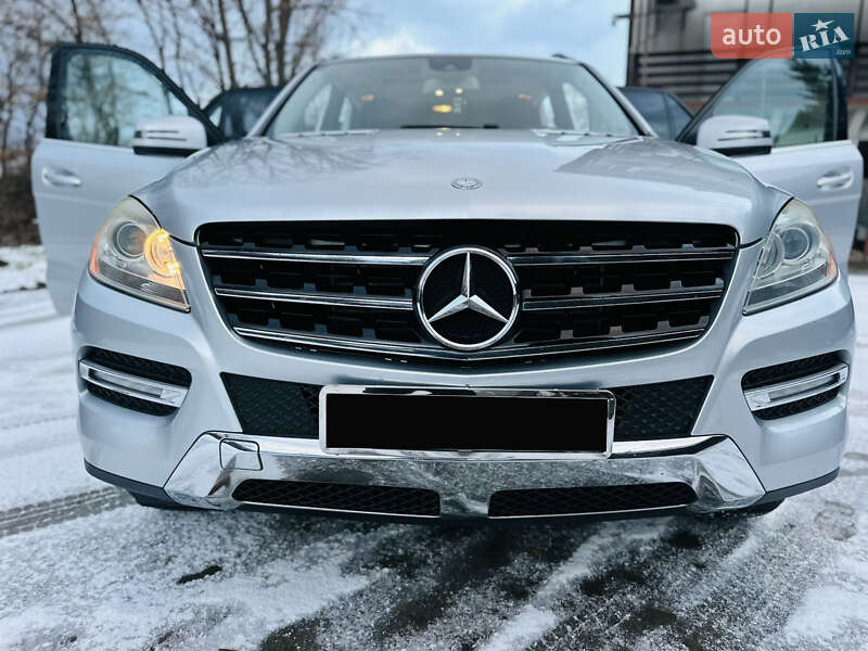 Позашляховик / Кросовер Mercedes-Benz M-Class 2011 в Солотвині