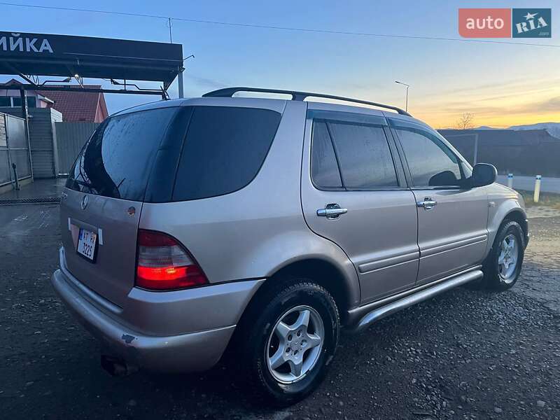 Позашляховик / Кросовер Mercedes-Benz M-Class 2000 в Івано-Франківську