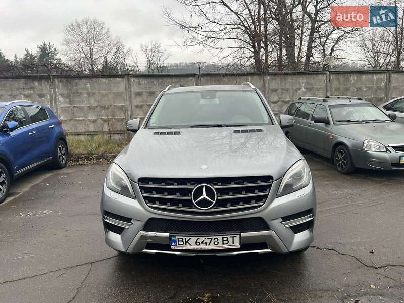 Внедорожник / Кроссовер Mercedes-Benz M-Class 2012 в Киеве фото 4 Внедорожник / Кроссовер Mercedes-Benz M-Class 2012 в Киеве