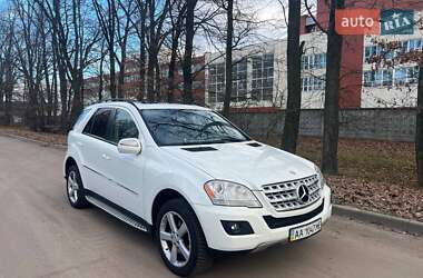 Внедорожник / Кроссовер Mercedes-Benz M-Class 2009 в Киеве