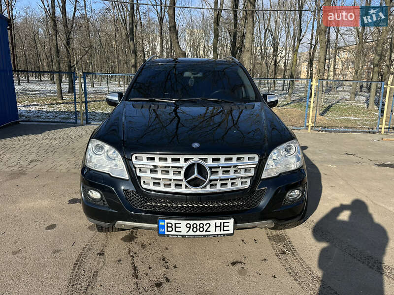 Mercedes-Benz M-Class 2009