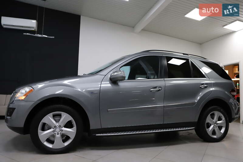 Внедорожник / Кроссовер Mercedes-Benz M-Class 2010 в Дрогобыче