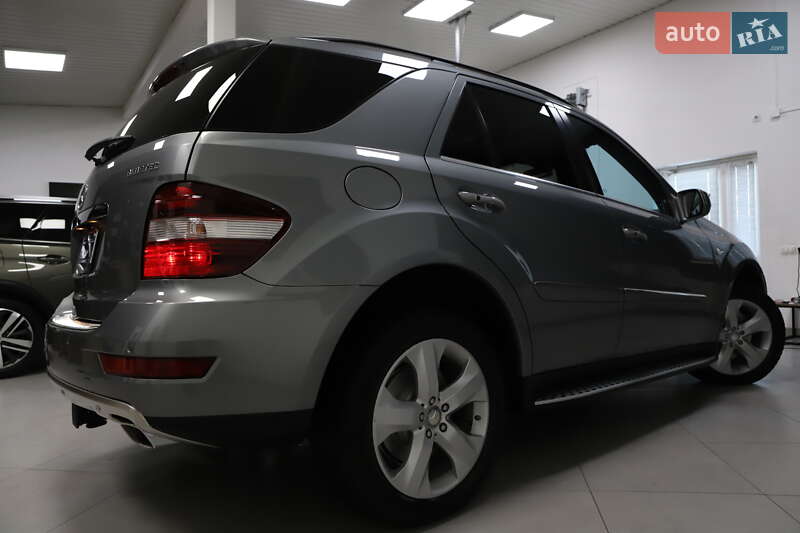 Внедорожник / Кроссовер Mercedes-Benz M-Class 2010 в Дрогобыче