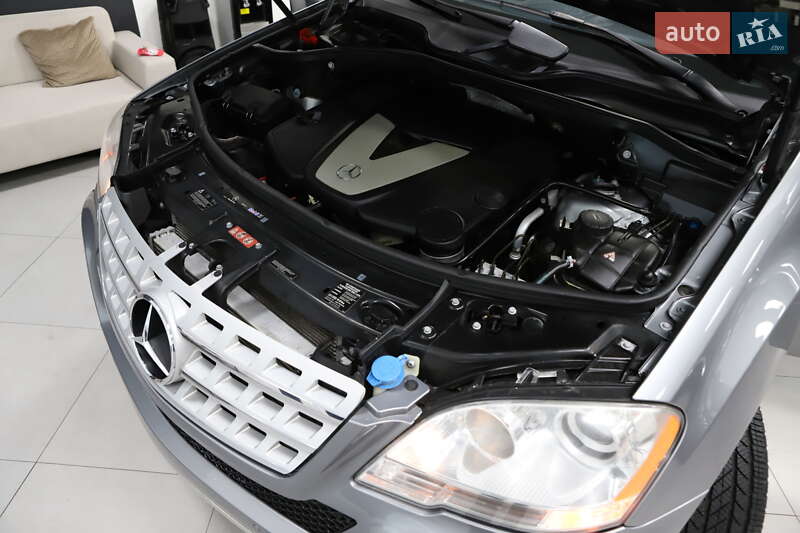 Внедорожник / Кроссовер Mercedes-Benz M-Class 2010 в Дрогобыче