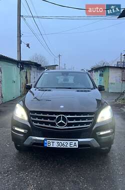 Внедорожник / Кроссовер Mercedes-Benz M-Class 2012 в Одессе