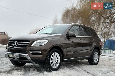 Внедорожник / Кроссовер Mercedes-Benz M-Class 2014 в Здолбунове