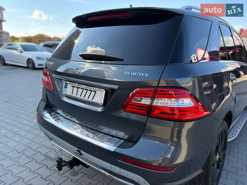 Внедорожник / Кроссовер Mercedes-Benz M-Class 2012 в Львове
