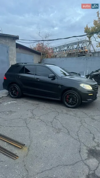 Mercedes-Benz M-Class 2013