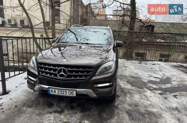 Внедорожник / Кроссовер Mercedes-Benz M-Class 2014 в Киеве