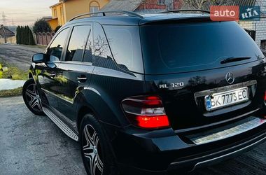 Внедорожник / Кроссовер Mercedes-Benz M-Class 2006 в Костополе