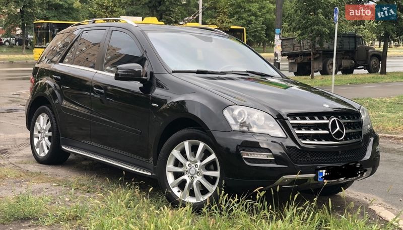 Mercedes-Benz M-Class 2011