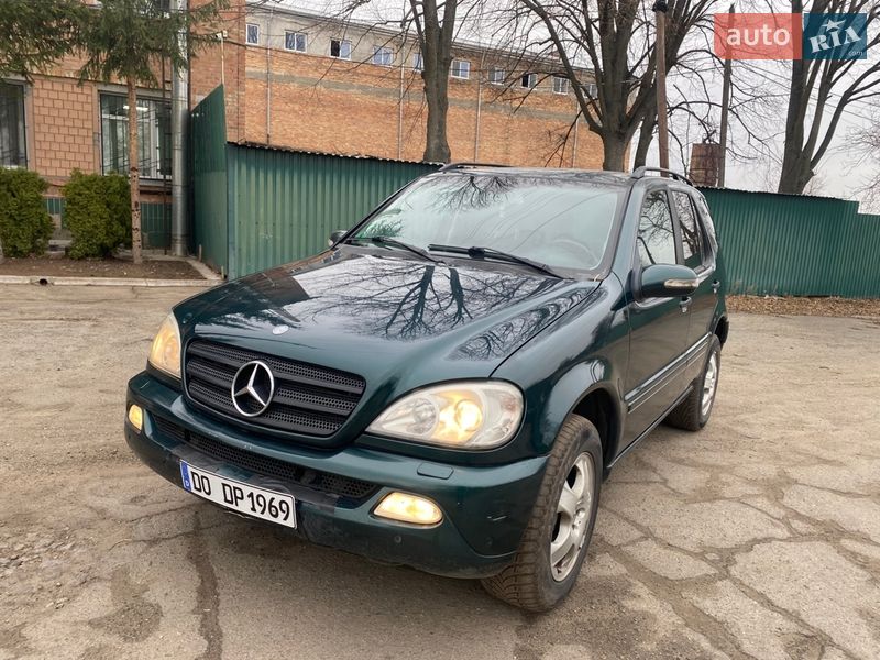Mercedes-Benz M-Class 2004 Mercedes-Benz M-Class 2004