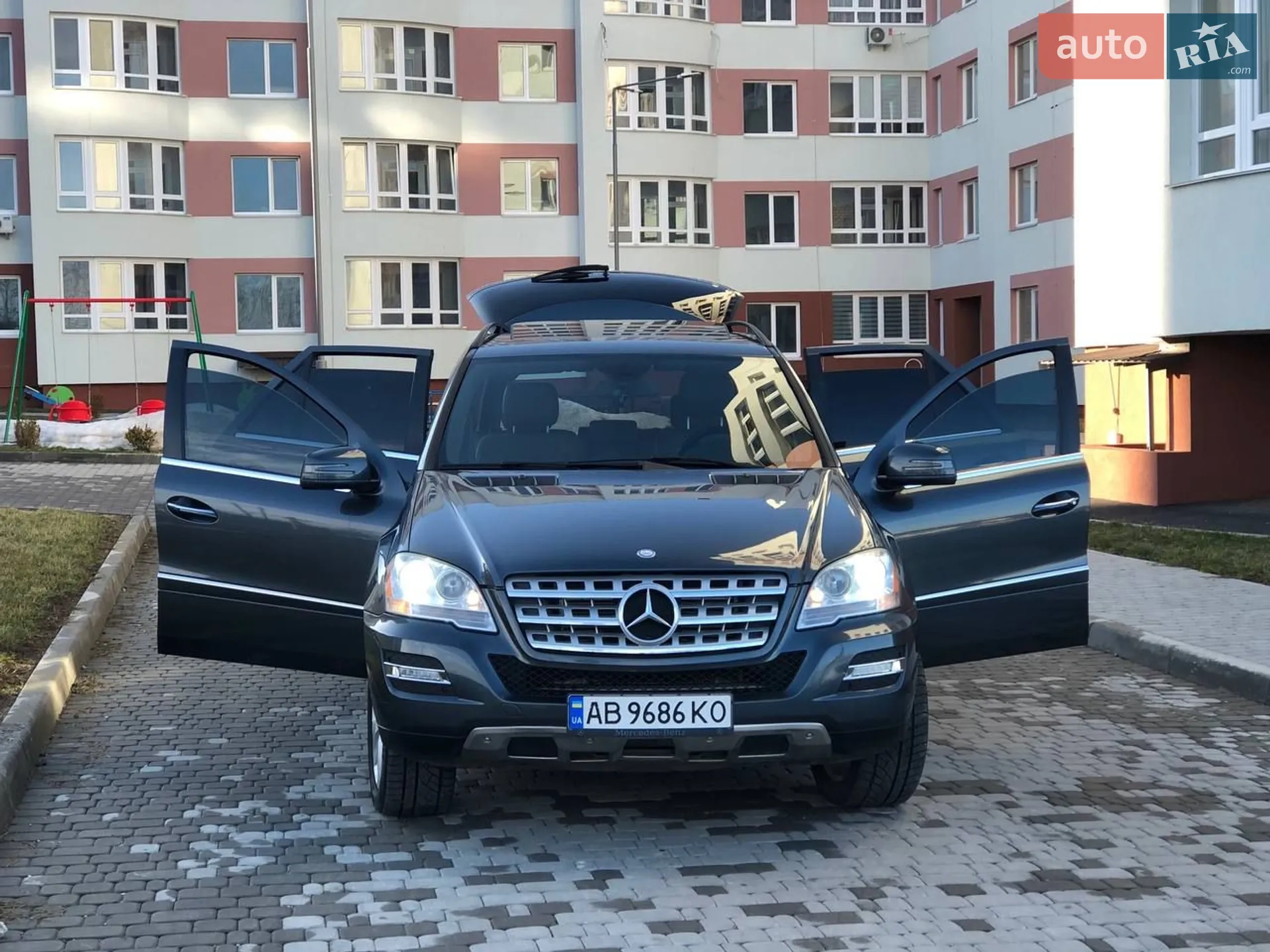 2011 Mercedes-Benz M-klasse - мініатюра 24