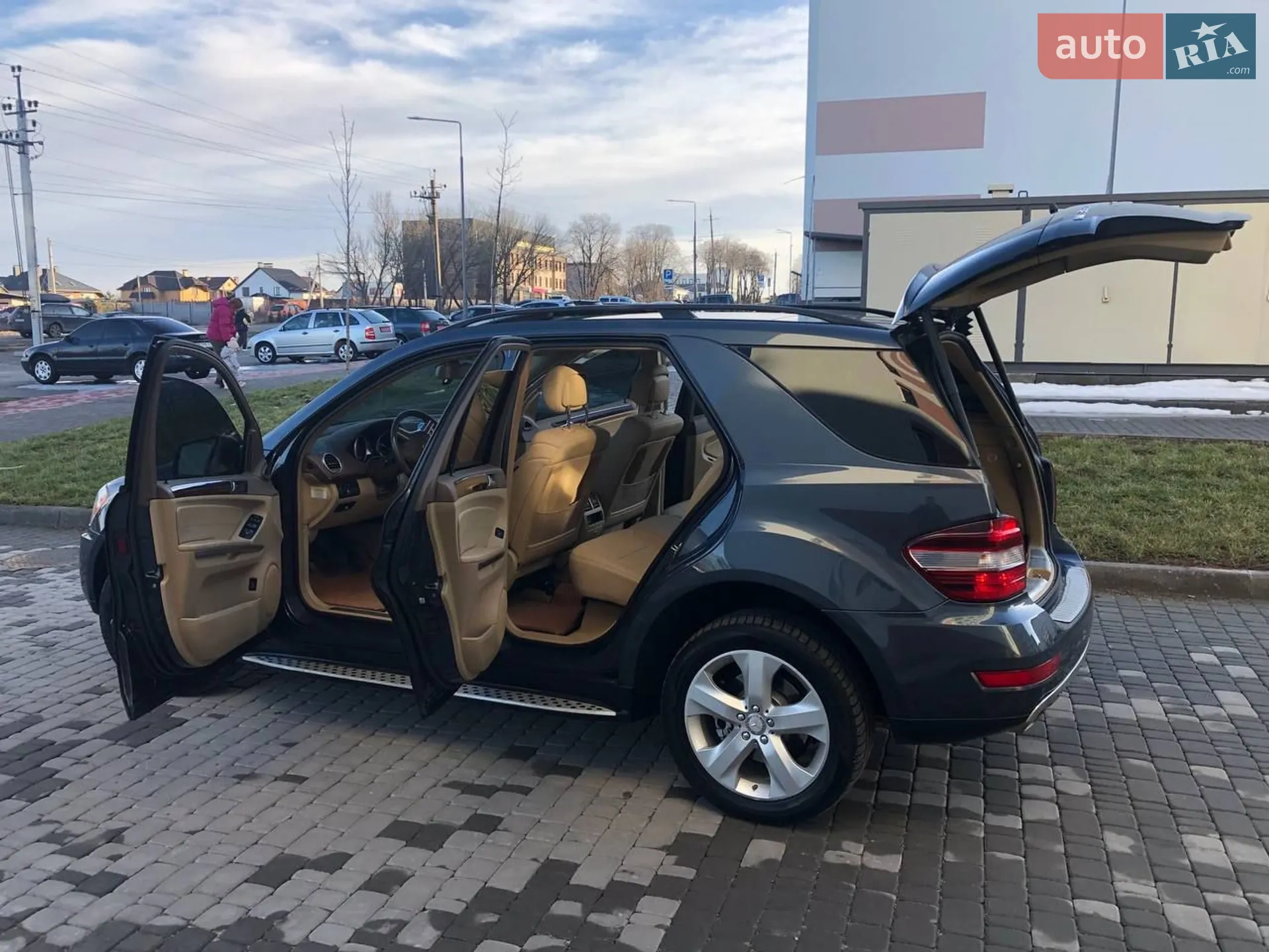 2011 Mercedes-Benz M-klasse - мініатюра 32