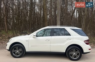 Внедорожник / Кроссовер Mercedes-Benz M-Class 2010 в Львове