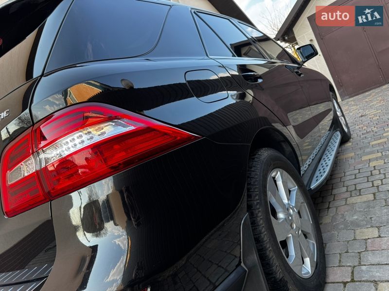 Внедорожник / Кроссовер Mercedes-Benz M-Class 2013 в Каменец-Подольском