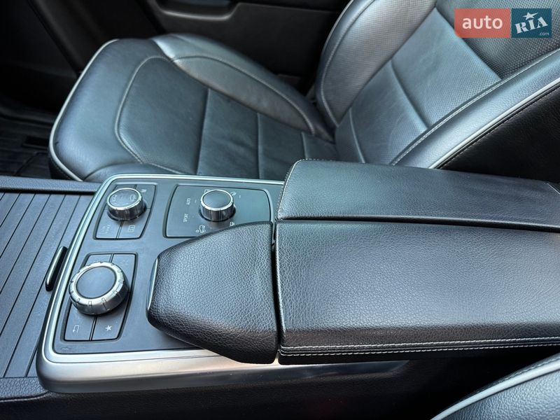 Внедорожник / Кроссовер Mercedes-Benz M-Class 2013 в Каменец-Подольском