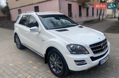 Внедорожник / Кроссовер Mercedes-Benz M-Class 2011 в Одессе