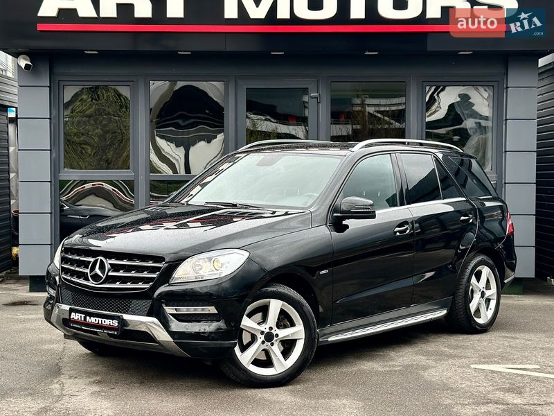 Mercedes-Benz M-Class 2011 Mercedes-Benz M-Class 2011