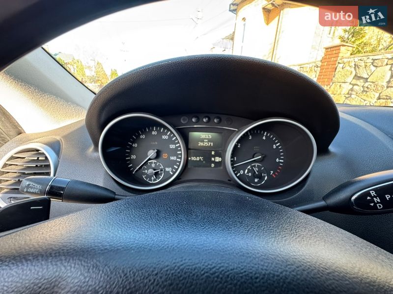 Внедорожник / Кроссовер Mercedes-Benz M-Class 2010 в Киеве