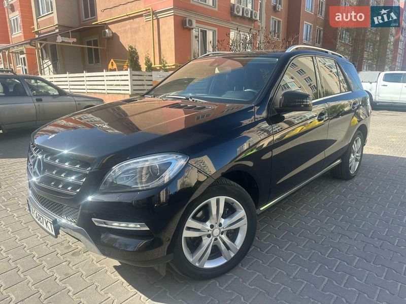 Внедорожник / Кроссовер Mercedes-Benz M-Class 2013 в Киеве