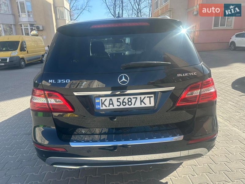 Внедорожник / Кроссовер Mercedes-Benz M-Class 2013 в Киеве