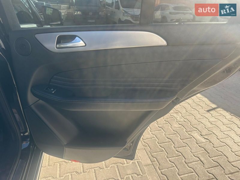 Внедорожник / Кроссовер Mercedes-Benz M-Class 2013 в Киеве