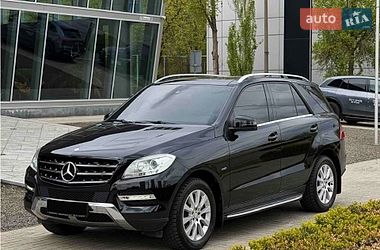 Внедорожник / Кроссовер Mercedes-Benz M-Class 2013 в Днепре