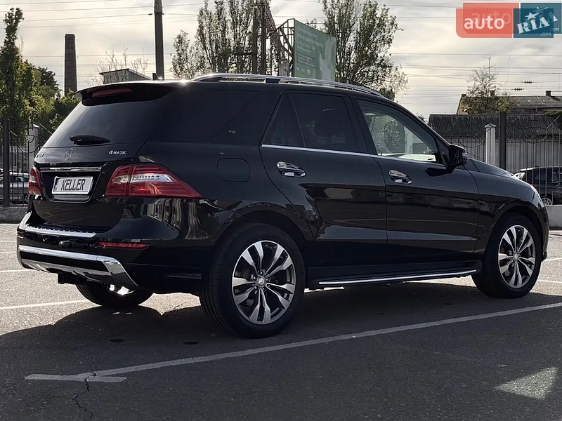 Mercedes-Benz M-Class 2015