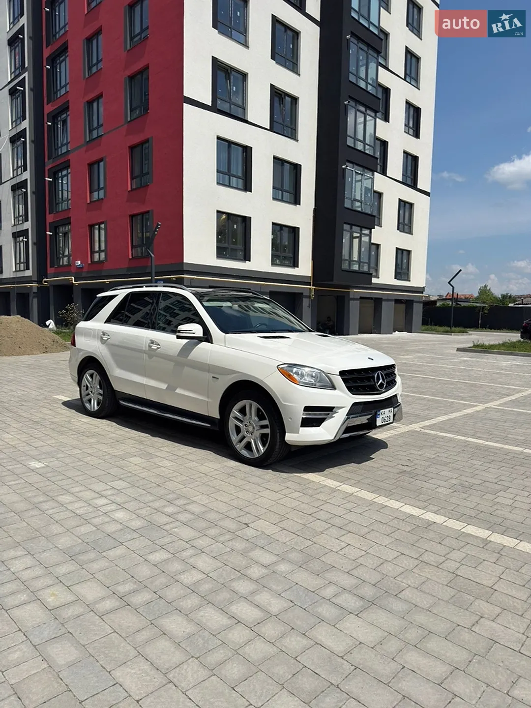 2011 Mercedes-Benz M-klasse - мініатюра 2