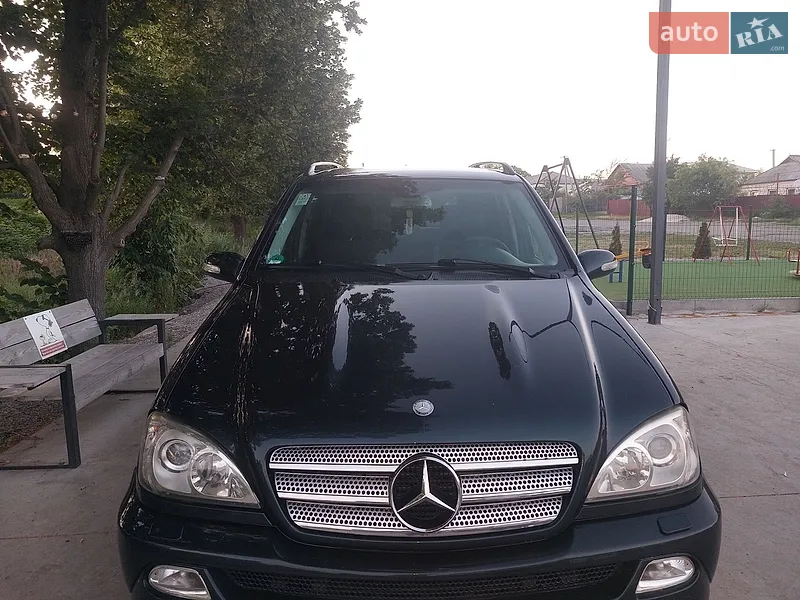 Mercedes-Benz M-Class 2004