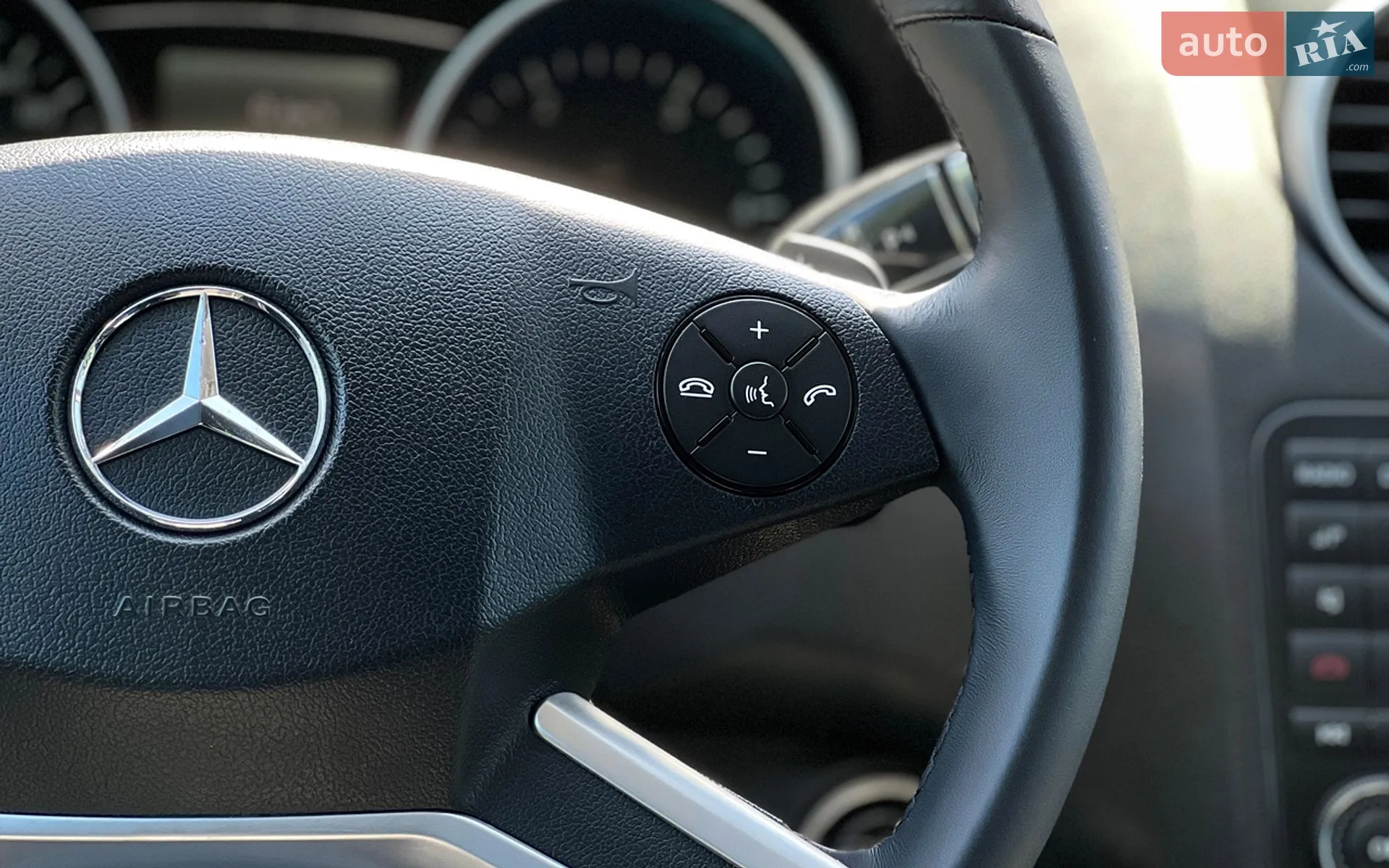 2010 Mercedes-Benz M-klasse - мініатюра 13