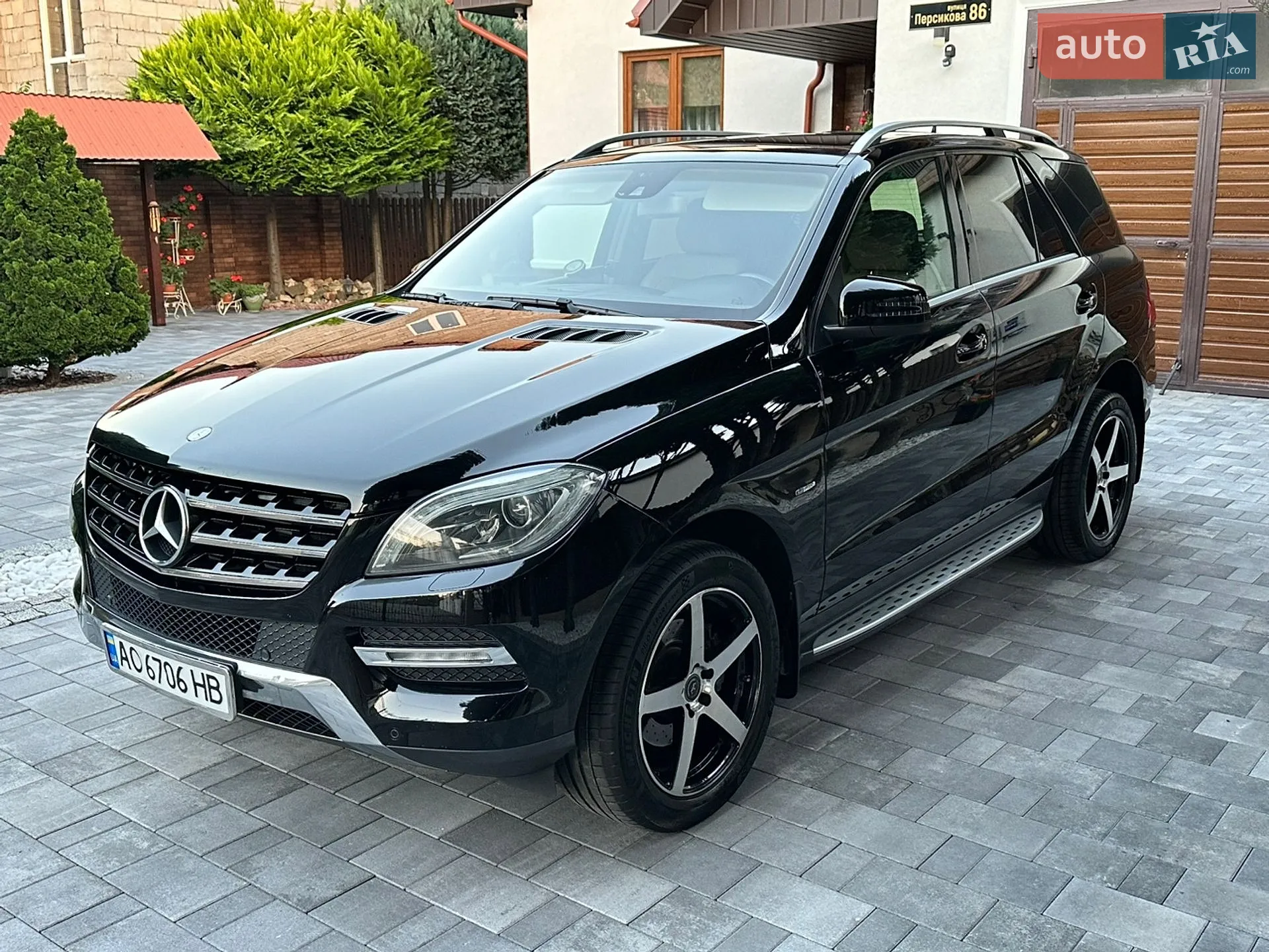 2012 Mercedes-Benz M-klasse - фото 1