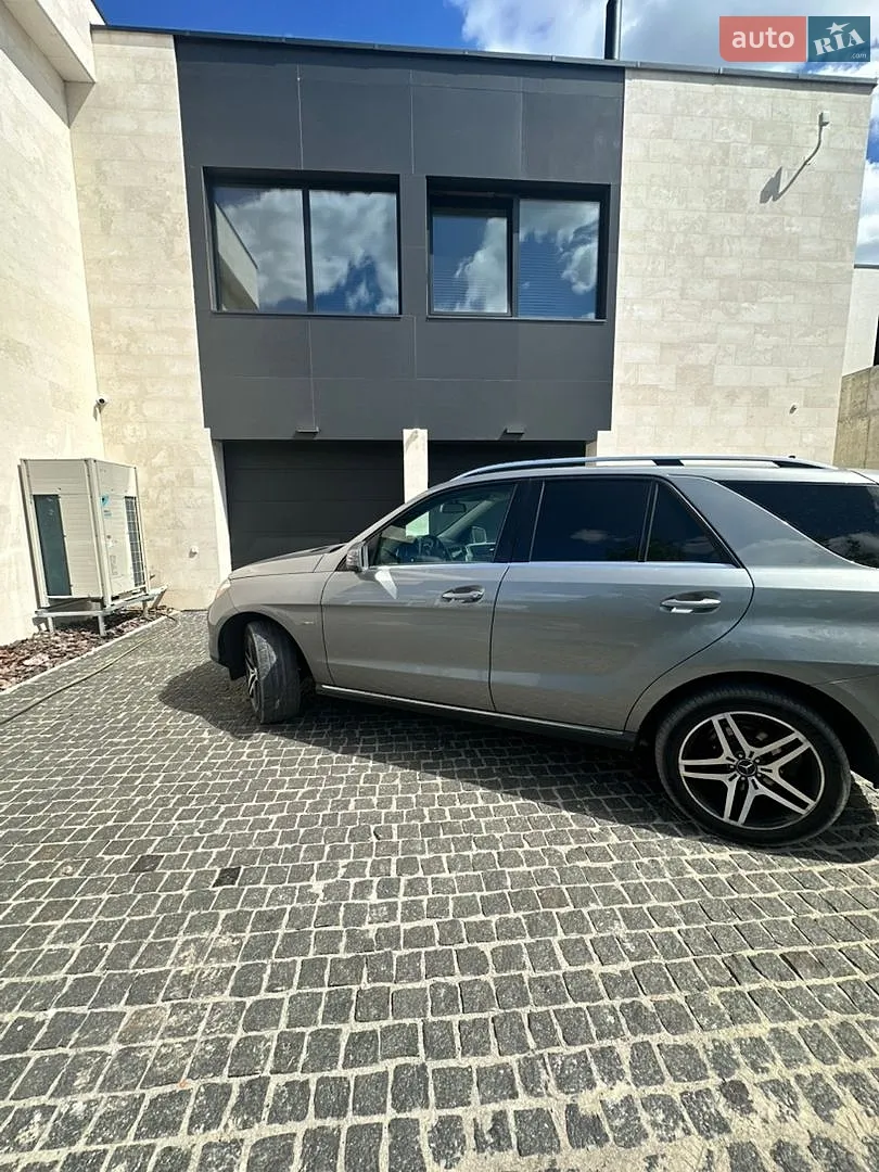 2011 Mercedes-Benz M-klasse - мініатюра 31