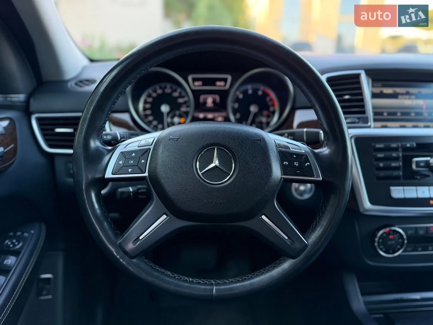 2012 Mercedes-Benz M-klasse - мініатюра 32