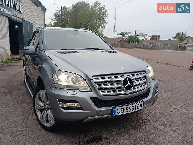 Mercedes-Benz M-Class 2011