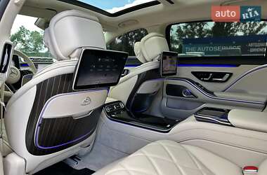 Седан Mercedes-Benz Maybach 2021 в 