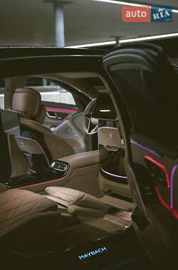 Седан Mercedes-Benz Maybach 2022 в 