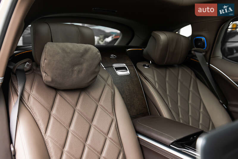 Позашляховик / Кросовер Mercedes-Benz Maybach 2023 в Мукачевому