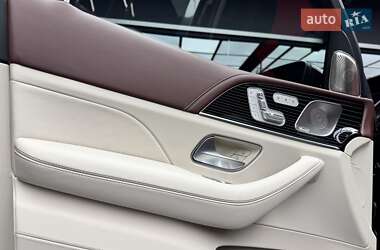 Внедорожник / Кроссовер Mercedes-Benz Maybach 2024 в 