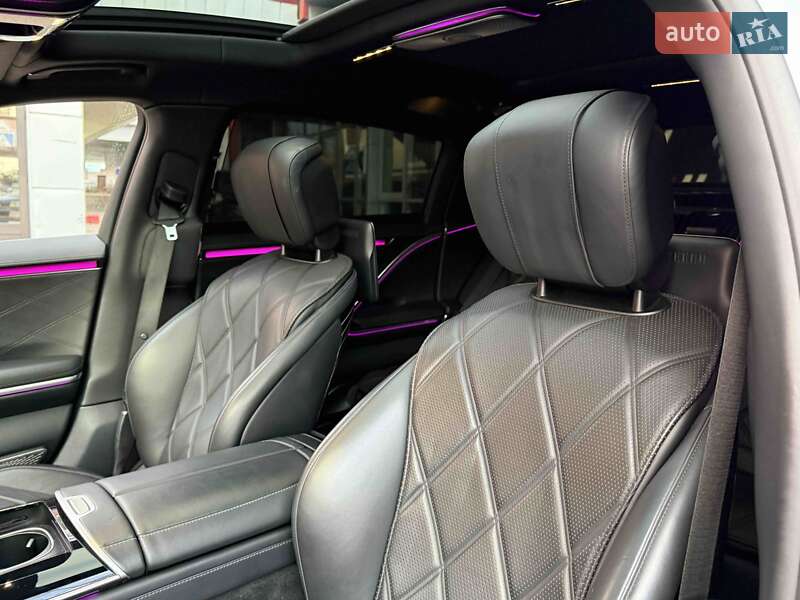 Седан Mercedes-Benz Maybach 2021 в Львові