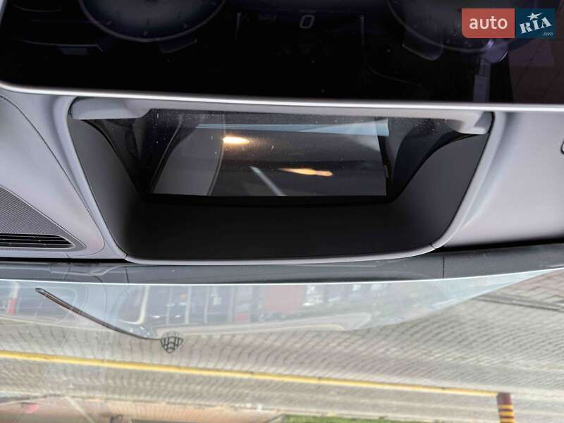 Седан Mercedes-Benz Maybach 2021 в Львові