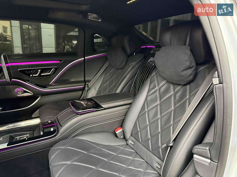 Седан Mercedes-Benz Maybach 2021 в Львові