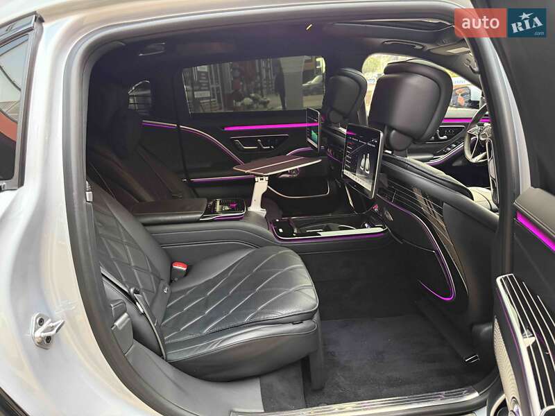 Седан Mercedes-Benz Maybach 2021 в Львові