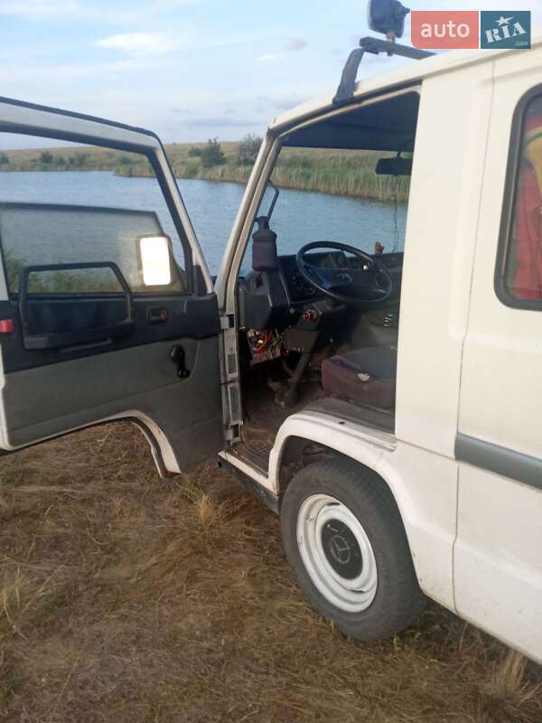 Минивэн Mercedes-Benz MB-Class 1988 в Запорожье