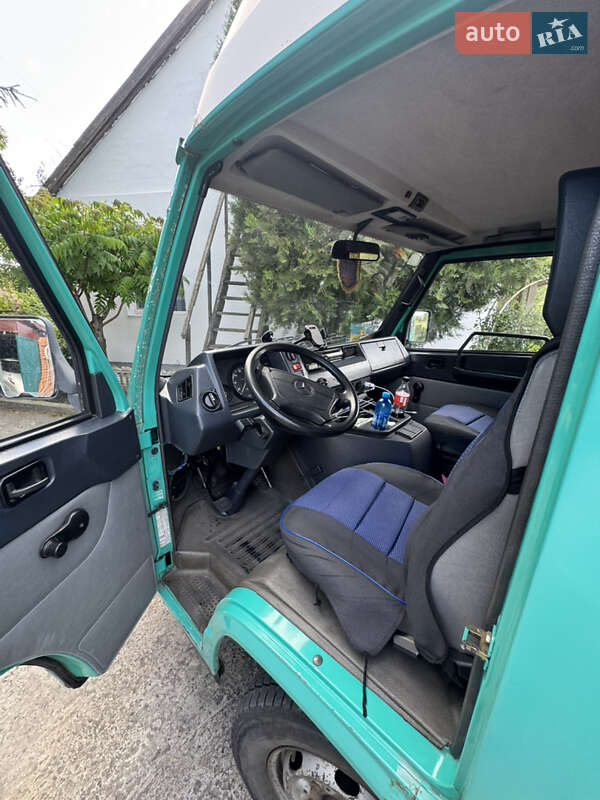 Минивэн Mercedes-Benz MB-Class 1995 в Ровно